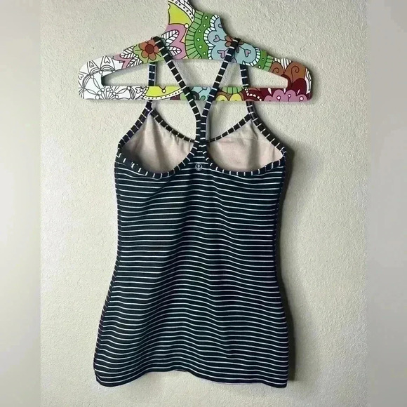 Lululemon Y tank black white striped size 4 - Picture 2 of 3
